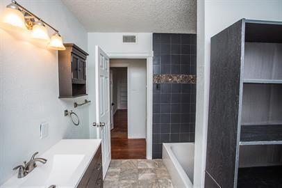Building Photo - 1602 Avenue X