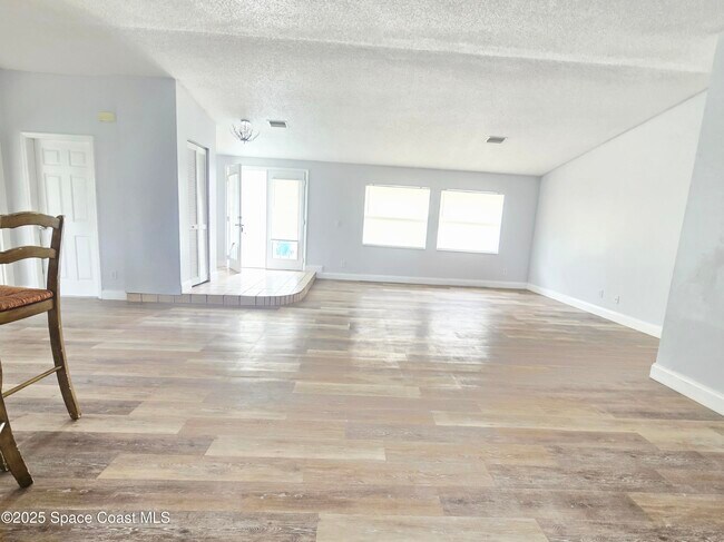 Building Photo - 1219 Meissen Ave NW