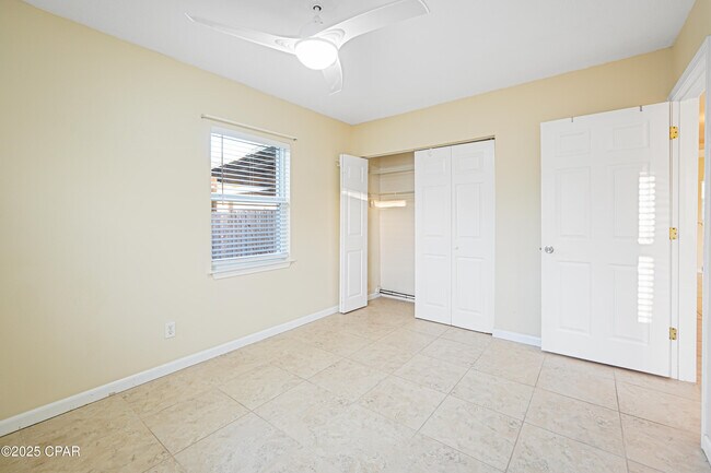 Building Photo - 1504 W 13th St