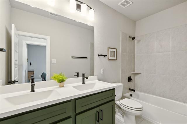 Building Photo - 4302 Highwoods Trl