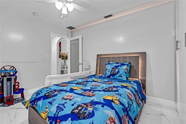 Building Photo - 15822 SW 140th St