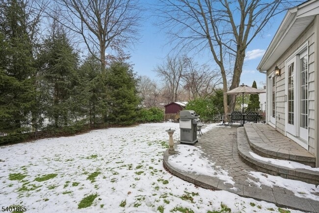 Building Photo - 16-21 Split Rock Rd