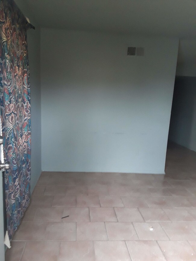 Building Photo - 761 Richmond