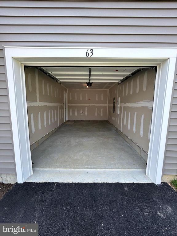 Building Photo - 38 Barnes Wy