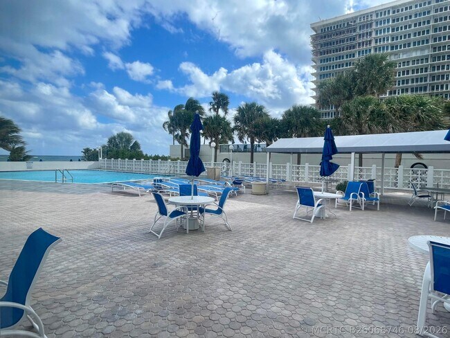 Building Photo - 4250 Galt Ocean Dr