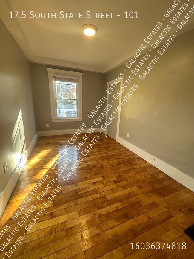 Building Photo - Beautiful and Recently Renovated 3 Bedroom...