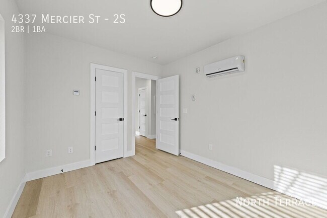 Building Photo - 4337 Mercier St