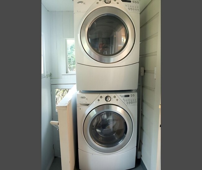 Building Photo - 1134 SE 45th Ave