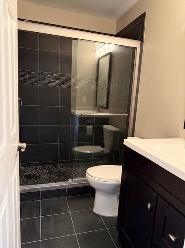 Building Photo - Chapel Creek