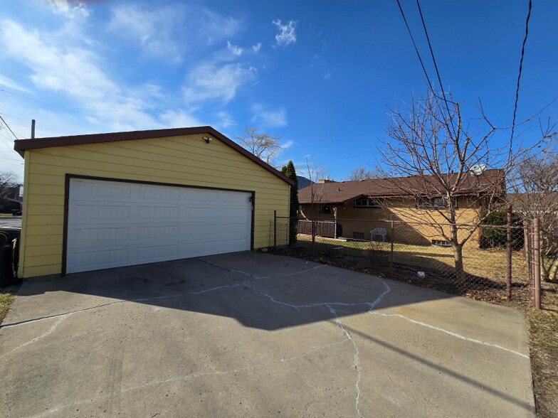 Building Photo - 705 Decatur St