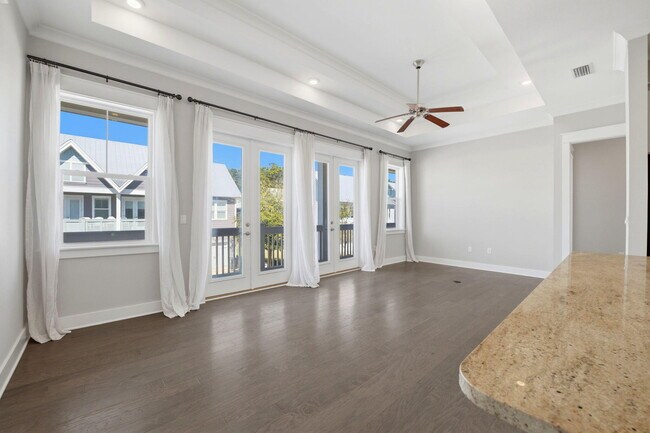 Building Photo - 26 E Pine Lands Lp