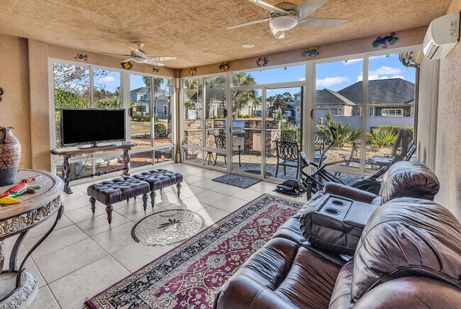 Building Photo - 801 Bluffview Dr