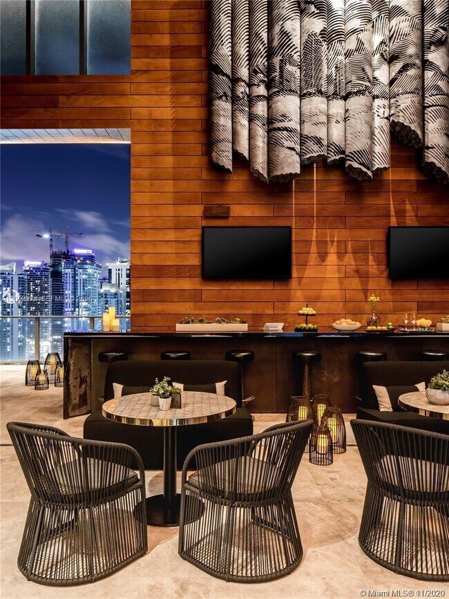 Building Photo - 1451 Brickell Ave