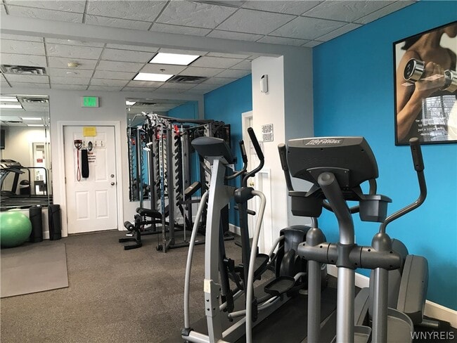 Building Photo - 5 S Autumn St