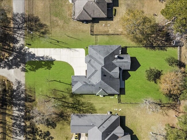 Building Photo - 6202 Sugar Bush Dr