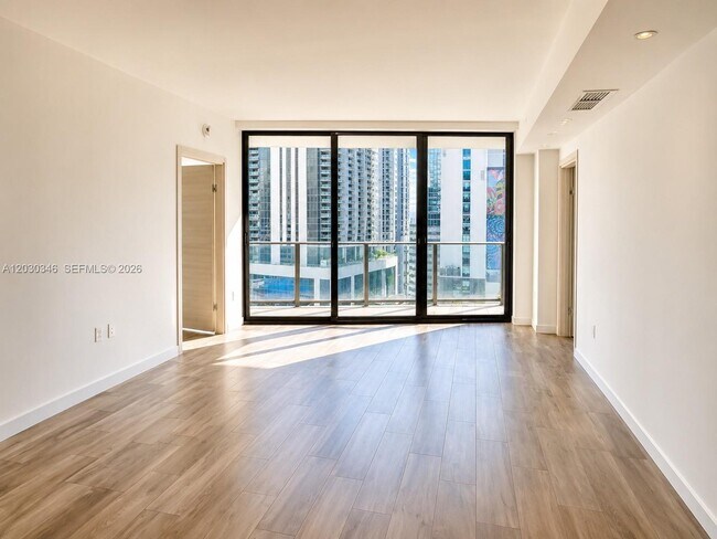 Building Photo - 801 S Miami Ave