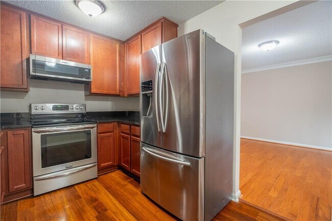 Building Photo - 295 Winding River Dr