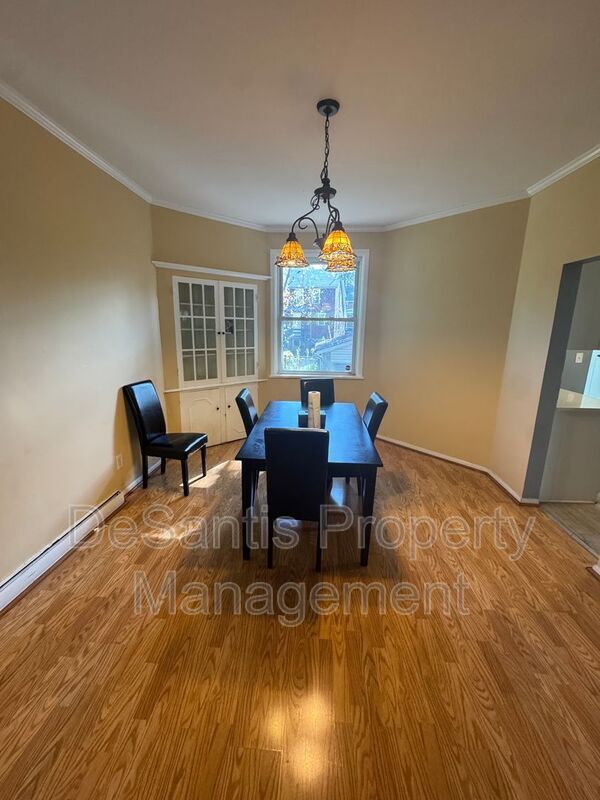 Building Photo - 6332 Phillips Ave