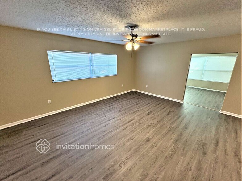 Building Photo - 7210 Meadowbrook Dr