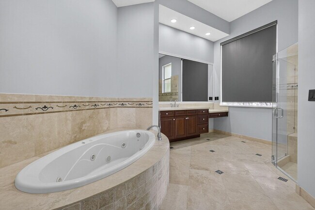 Building Photo - 2162 Stotesbury Way