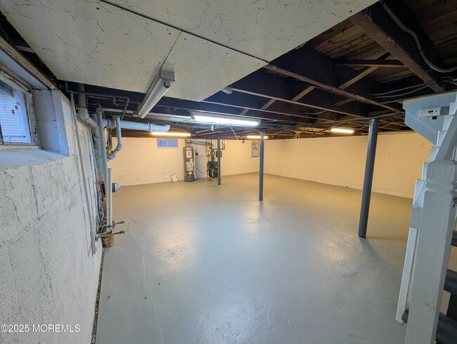 Building Photo - 21 Campview Ave