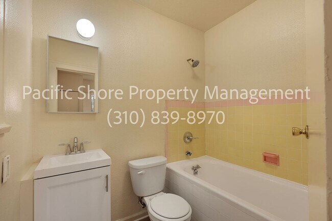 Building Photo - 839 Bartlett St