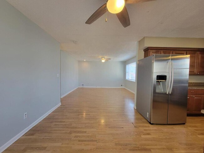 Building Photo - 62 Seabreeze Way