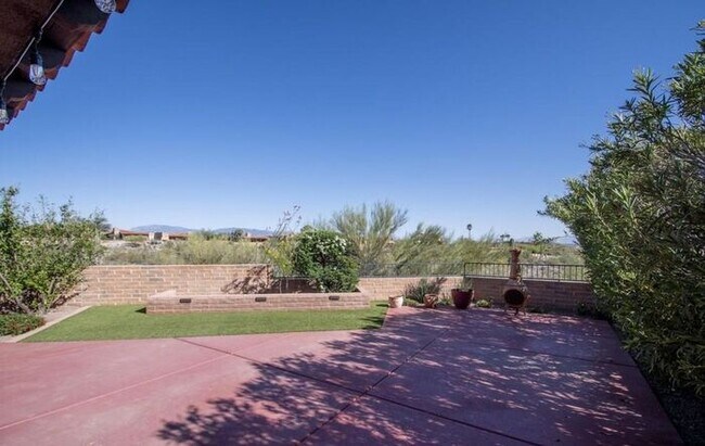 Building Photo - 4380 N Camino De Carrillo
