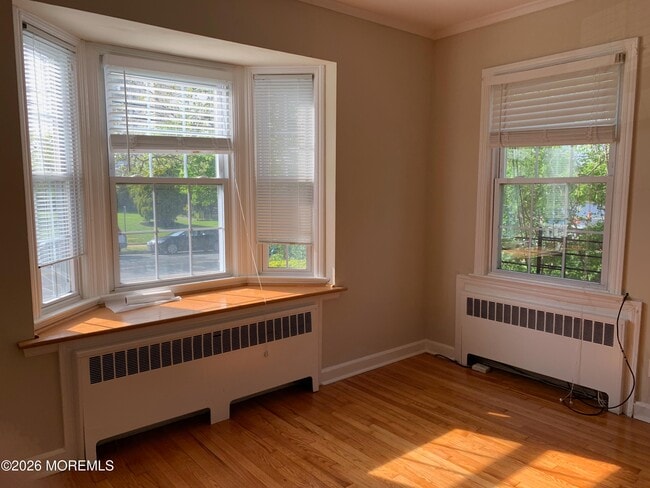 Building Photo - 1702 Grand Ave