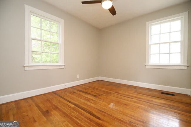 Building Photo - 114 Saynor Cir