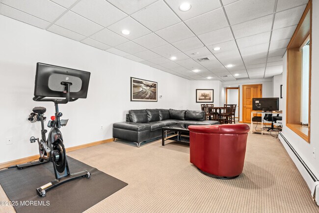 Building Photo - 25 Muncy Dr