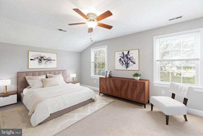 Building Photo - 1445 Heatherstone Dr