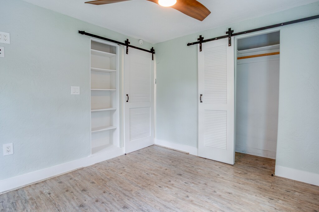 bedroom - 905 Plaza St