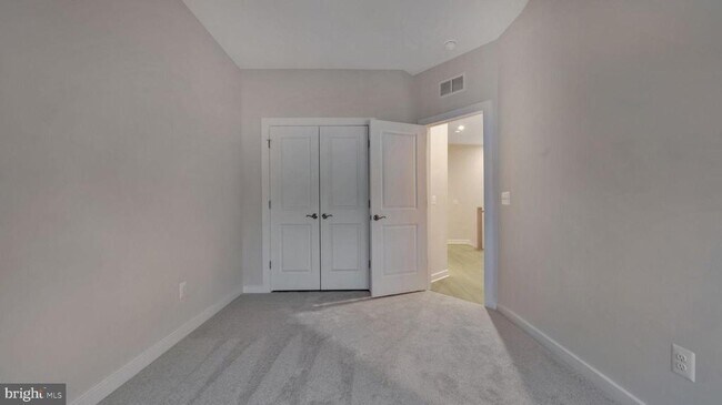 Building Photo - 13170 Arches Rd