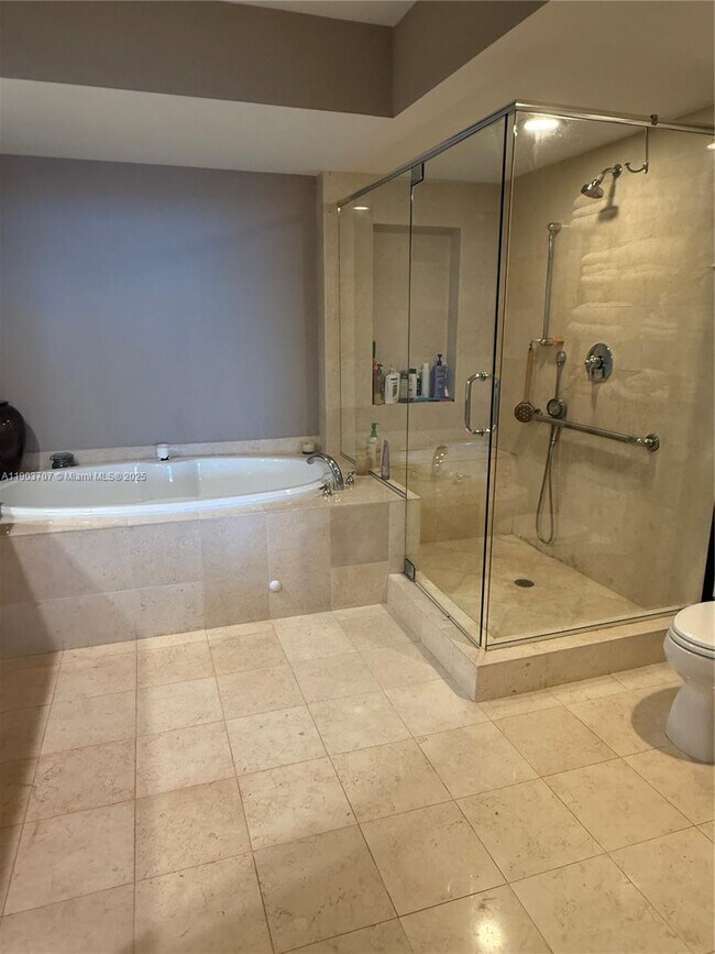 Building Photo - 1850 S Ocean Dr