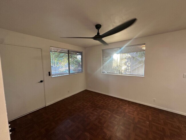 Building Photo - 2 bedroom 1.5 bathroom Ohana, across the street from the beach and park!