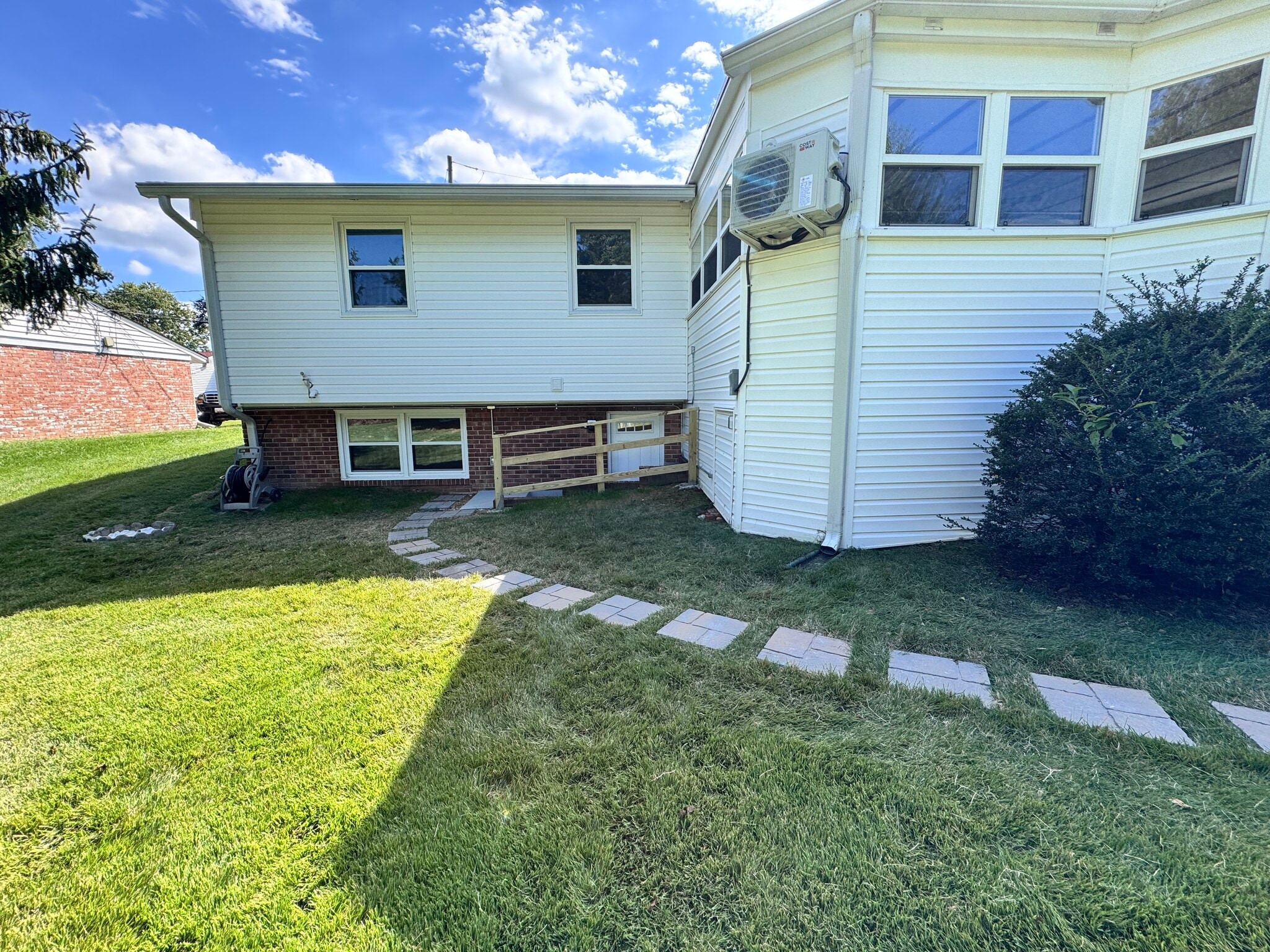 Building Photo - 4316 Josephine Ave