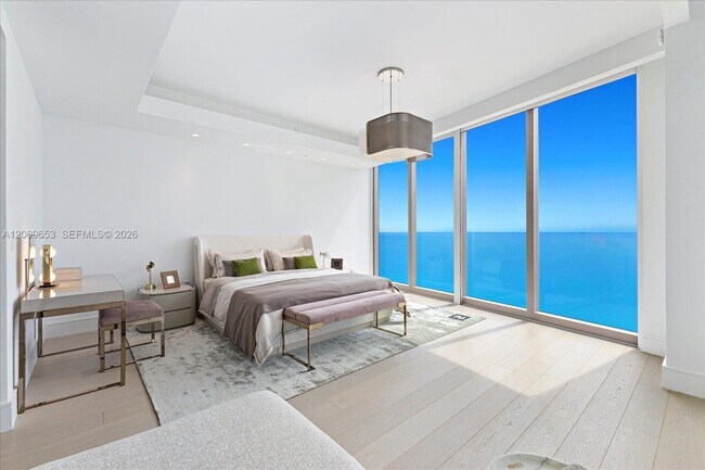 Building Photo - 17975 Collins Ave