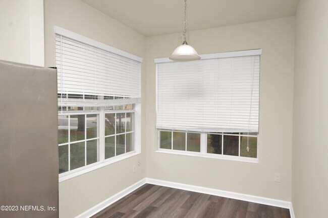 Building Photo - 14046 Saddlehill Ct