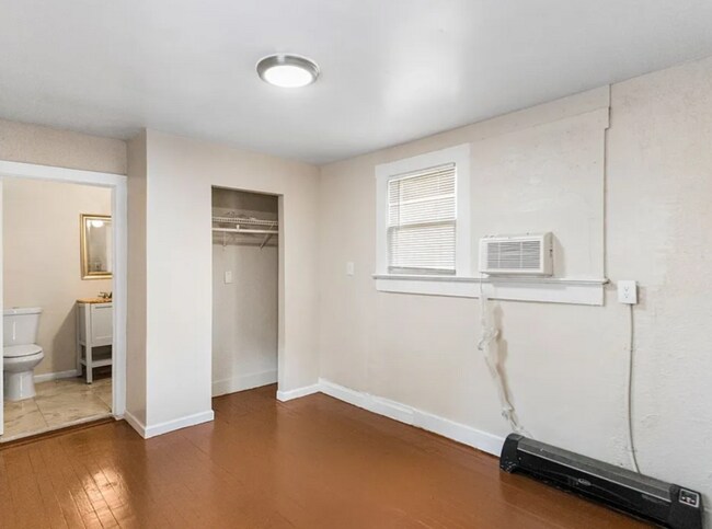 Building Photo - 1519 Carmel Ave