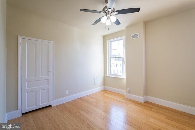 Building Photo - 5426 Jefferson St