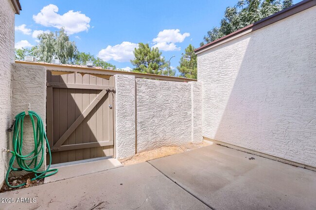 Building Photo - 4114 E Union Hills Dr