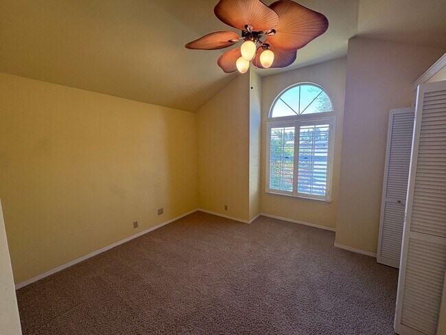 Building Photo - NW Visalia Home coming soon!