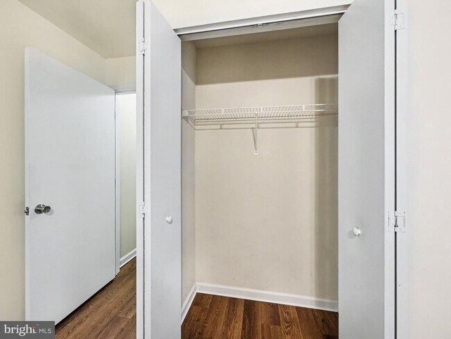 Building Photo - 33 Fern Oak Cir