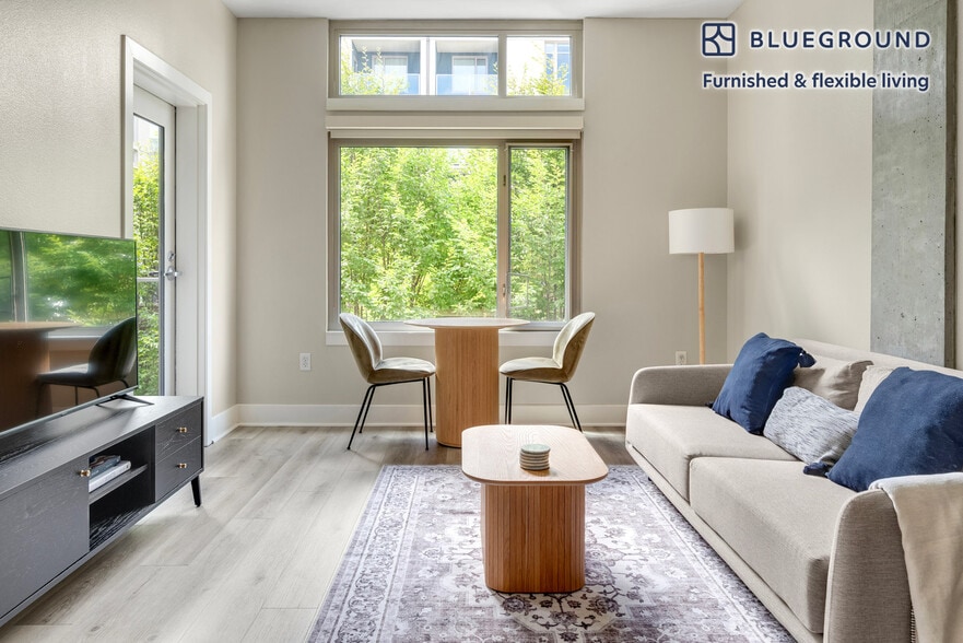 Building Photo - 185 Channel St