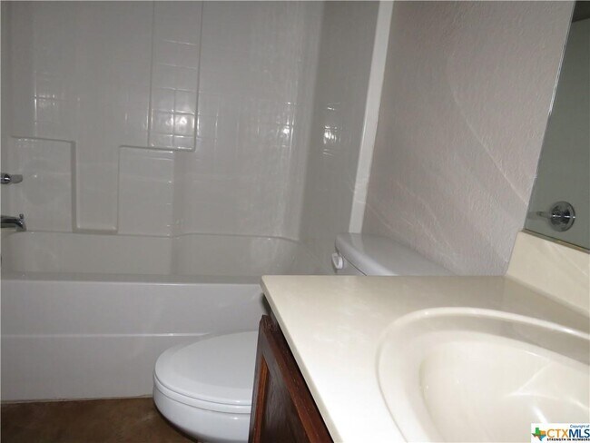 Building Photo - 4409 Brutus Ln