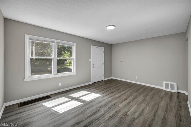Building Photo - 1291 Hardesty Blvd