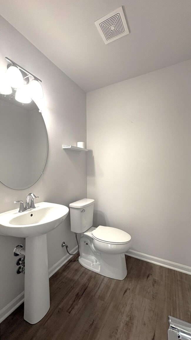 Building Photo - 1206 Salt Springs Dr