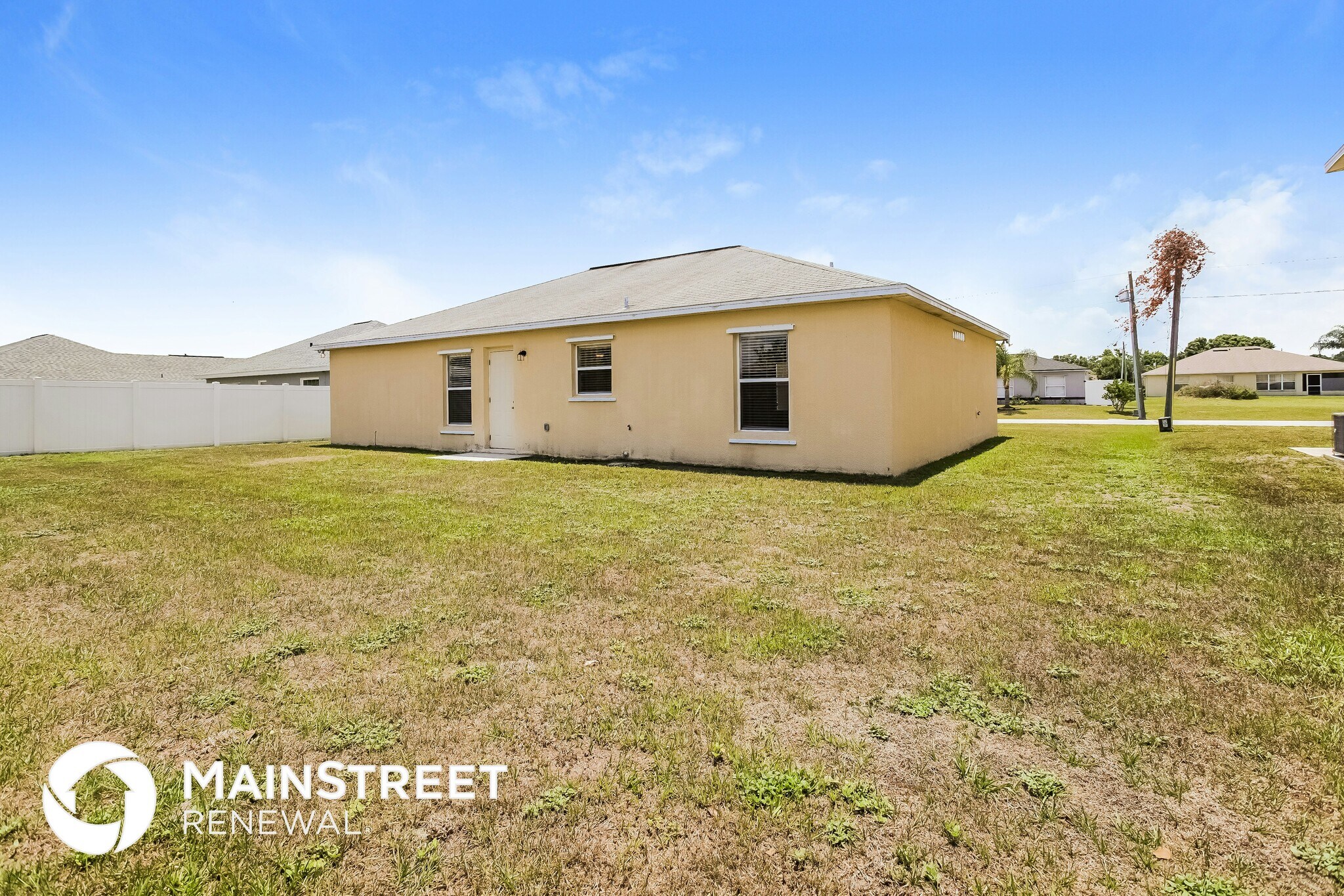 Building Photo - 350 Lauderdale Ct