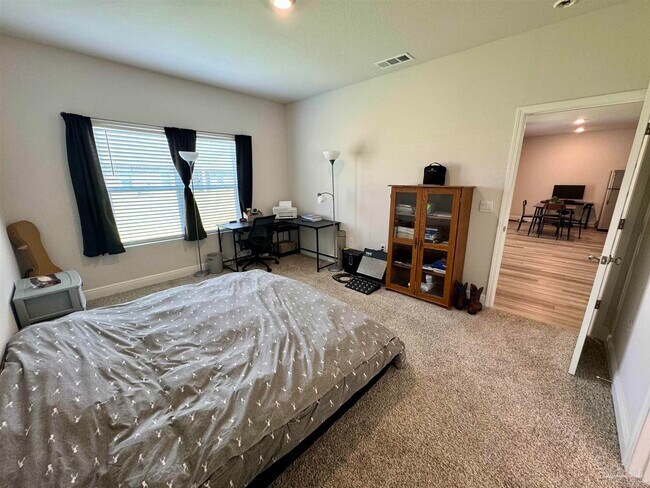 Building Photo - 8084 Fir Tree Dr